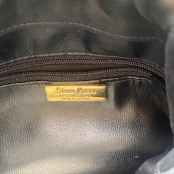 Neiman Marcus Quilted Calfskin Navy Drawstring Chanel - Like Shoulder Purse - Picture 7 of 10